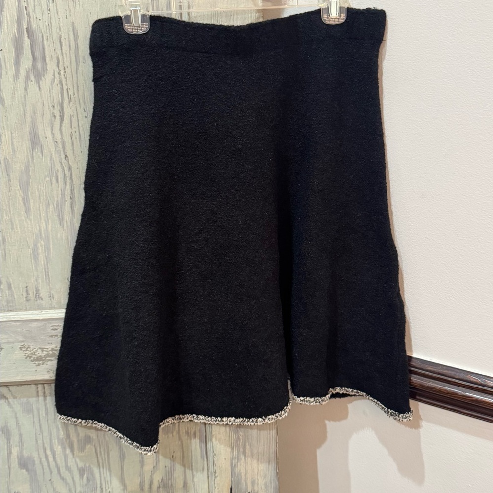 ESSENTIALS Sioni Black Skirt with tweed trim metallic thread knit